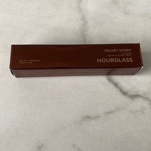 NWT - Hourglass Velvet Story Lip Cream - Crush